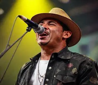 cantora representando Paraná concurso nacional