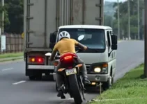 motociclista ferido